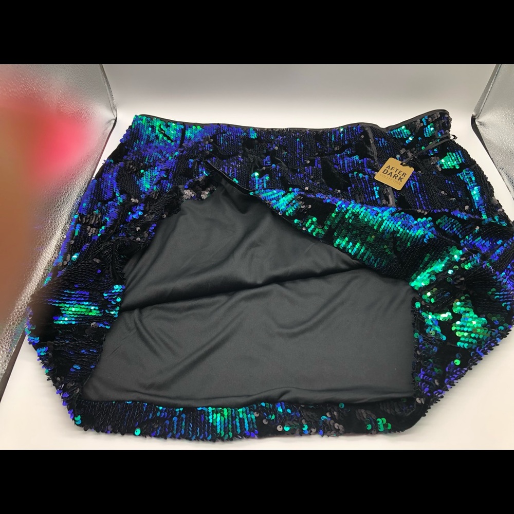NWT Sequin Blue and Green Mini Skirt - Picture 2 of 4